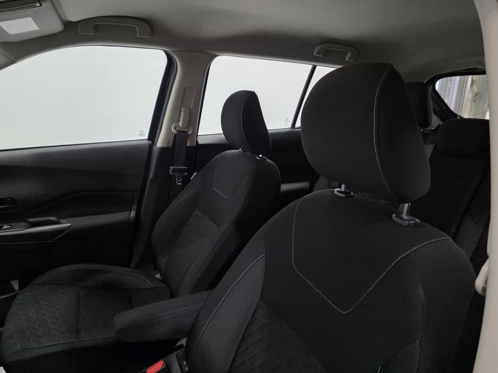 2022 Nissan Kicks S - Image 20