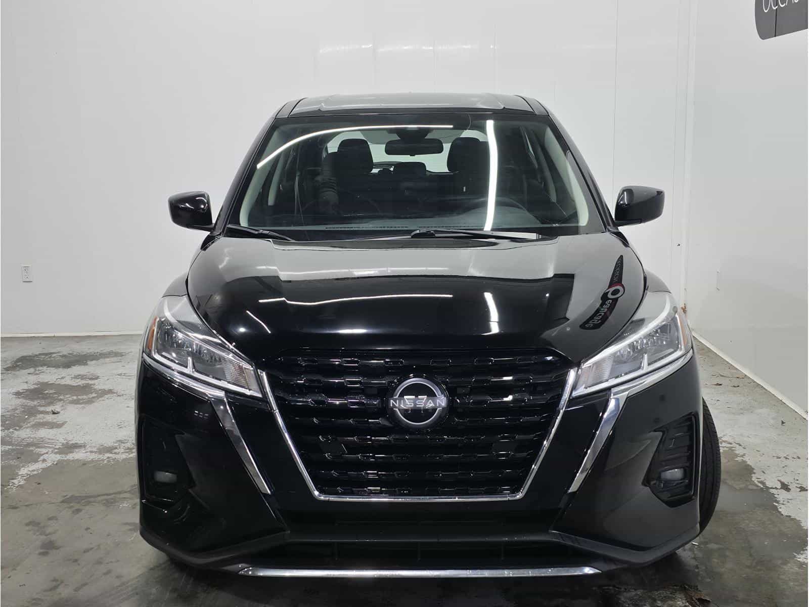 2022 Nissan Kicks S - Image 3