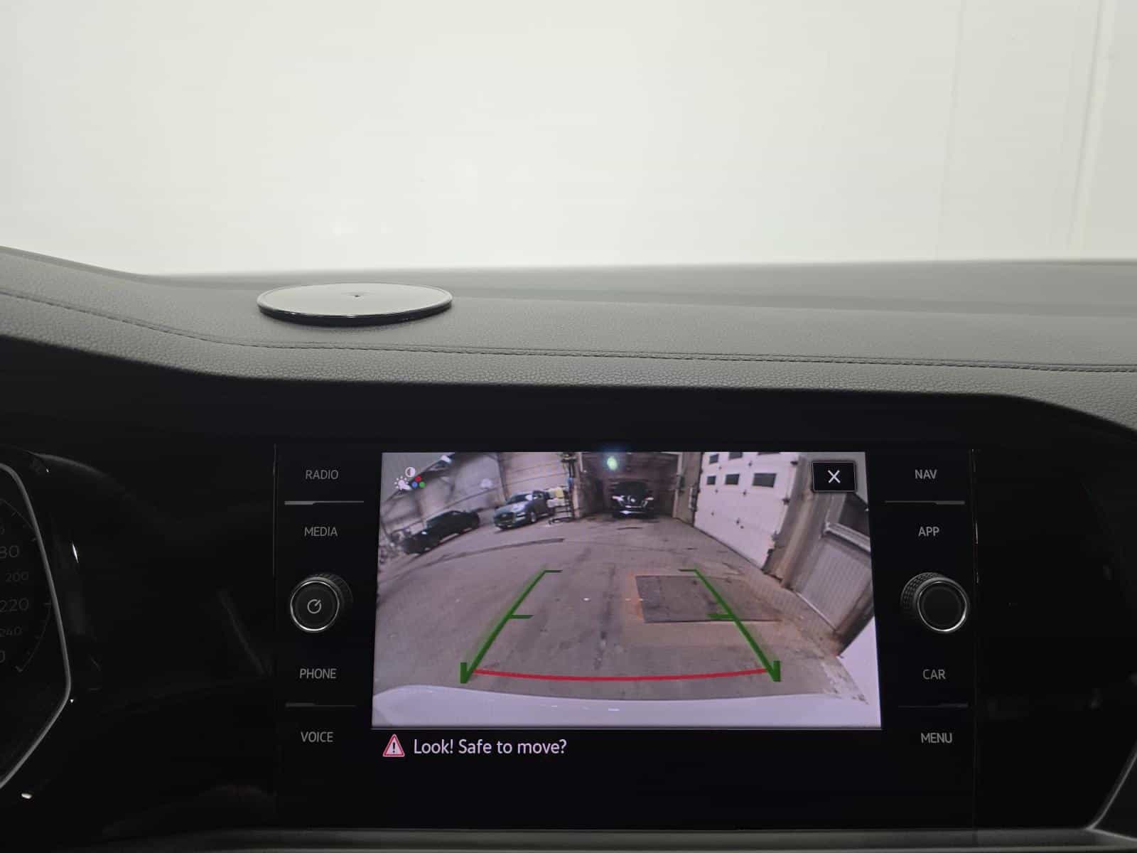 2021 Volkswagen Jetta Highline - Image 13