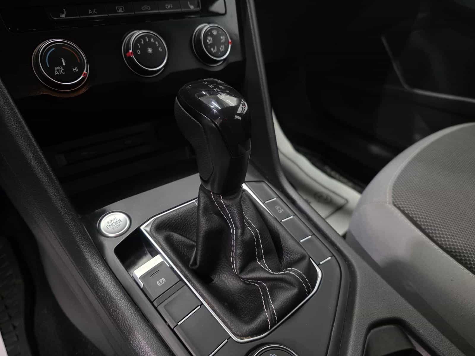 2022 Volkswagen Taos Trendline - Image 17