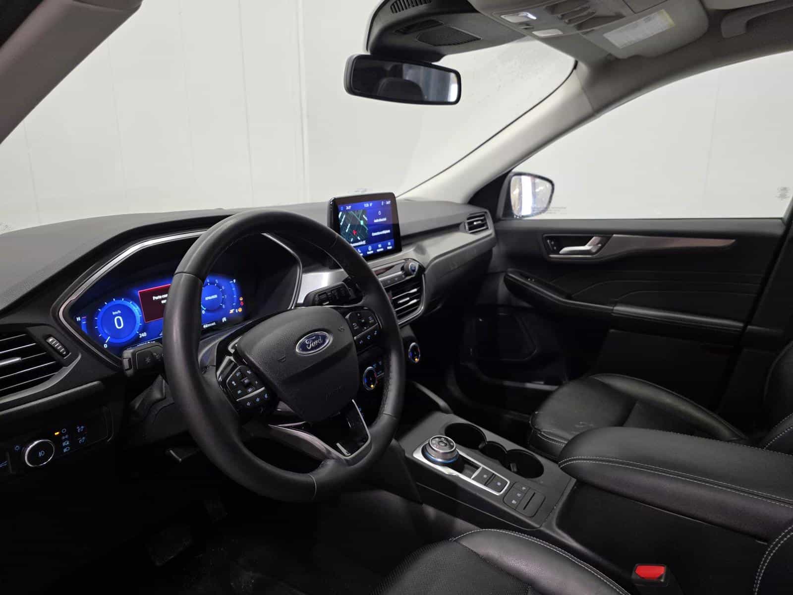 2022 Ford Escape Titanium - Image 14