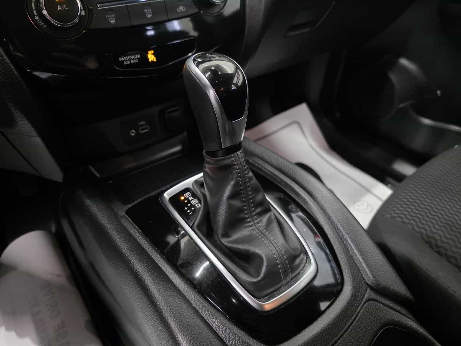 Image 14 Nissan Qashqai S 2020