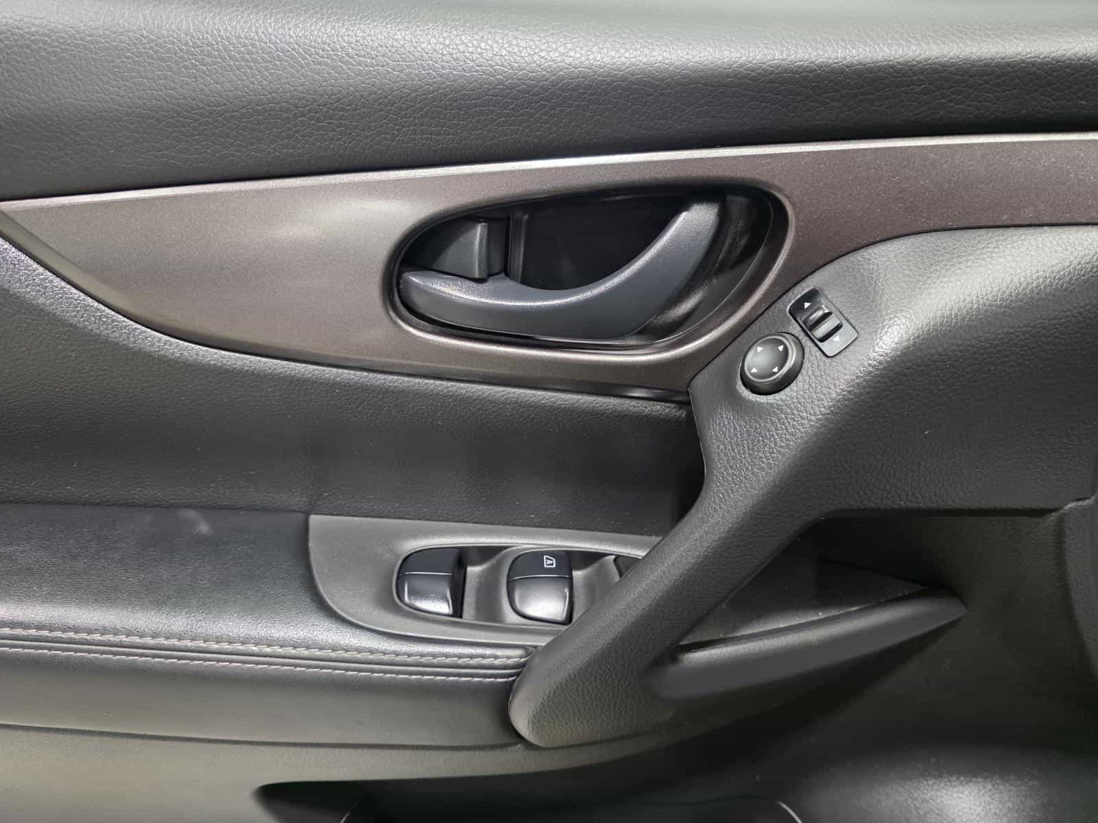 Image 20 Nissan Qashqai S 2020