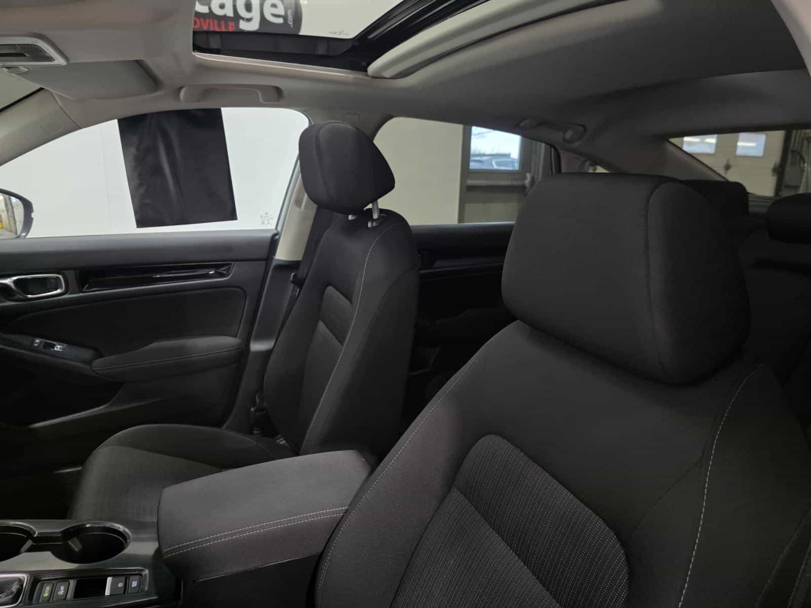 2022 Honda Civic EX - Image 20