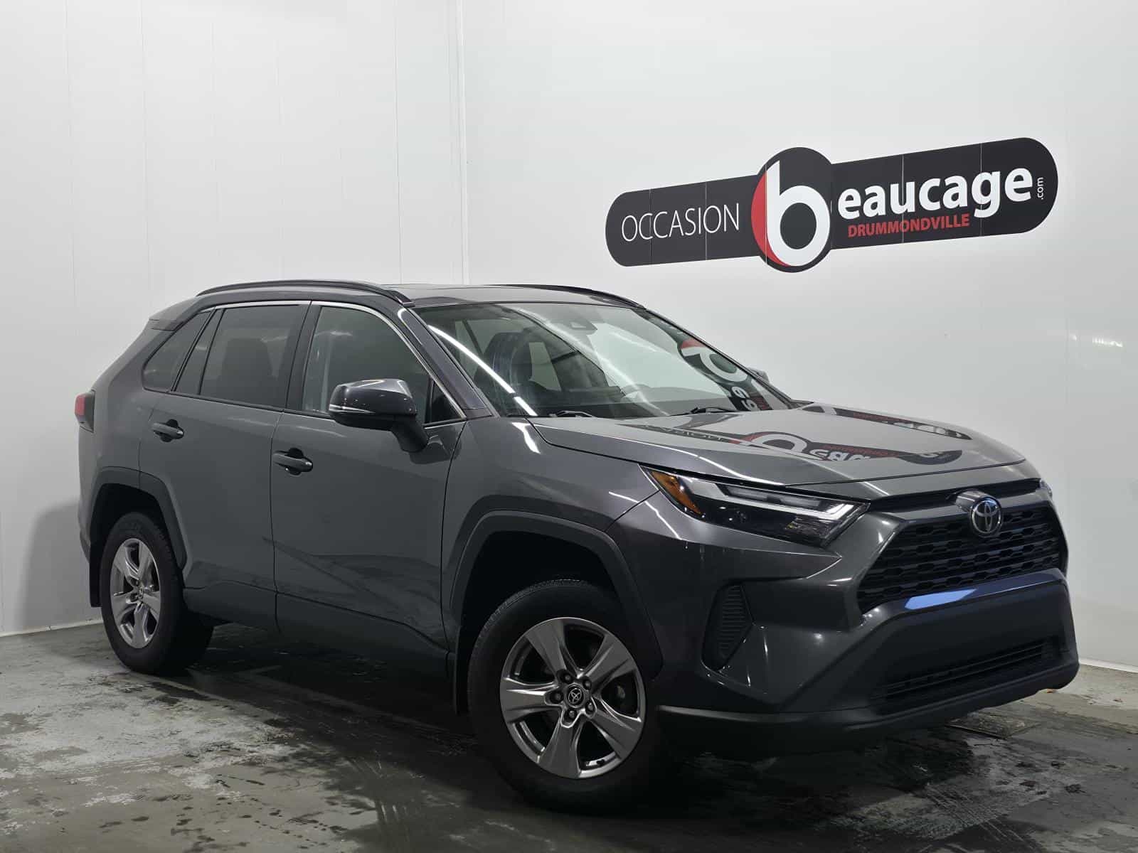 2022 Toyota Rav4 XLE - Image 1