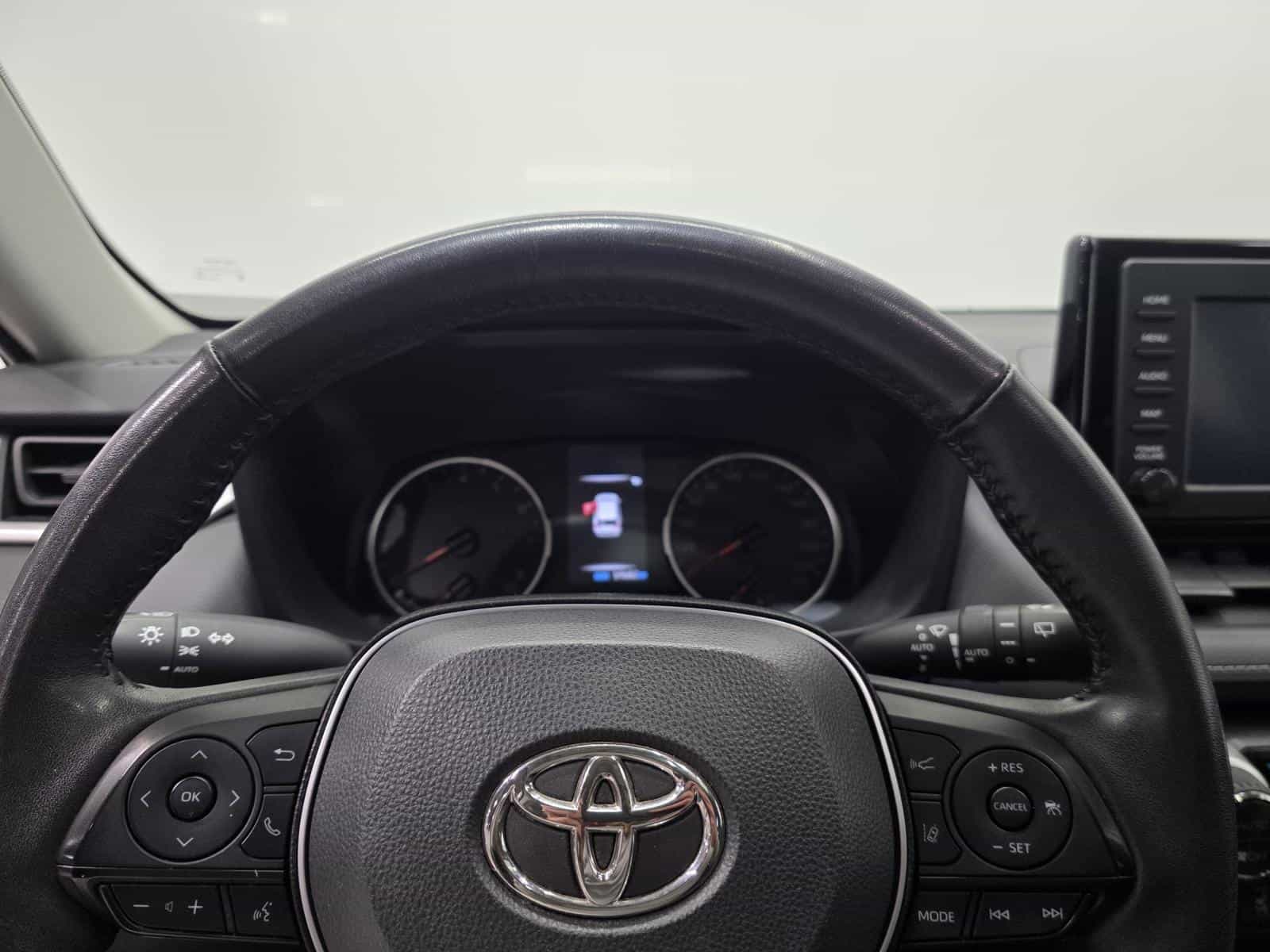 2022 Toyota Rav4 XLE - Image 12
