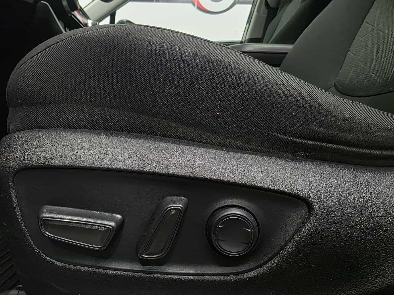 Image 13 Toyota Rav4 XLE 2022