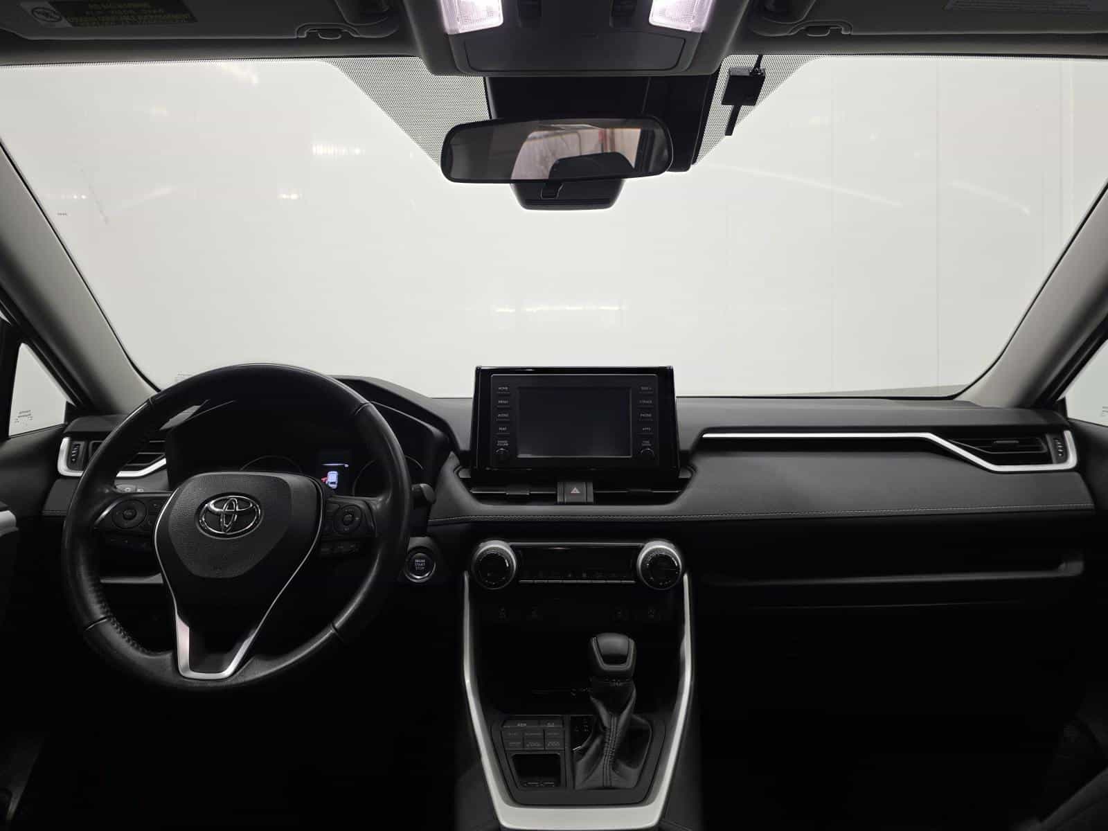 2022 Toyota Rav4 XLE - Image 16