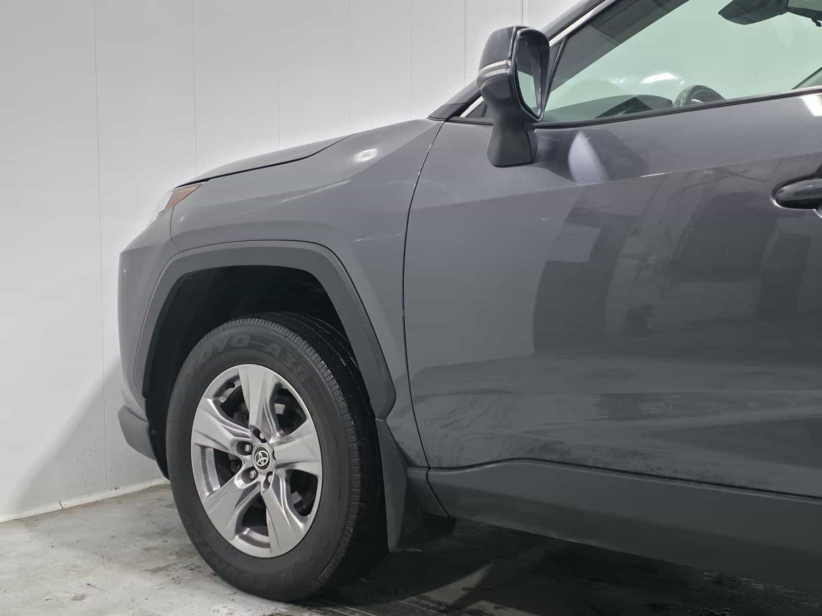 Image 6 Toyota Rav4 XLE 2022