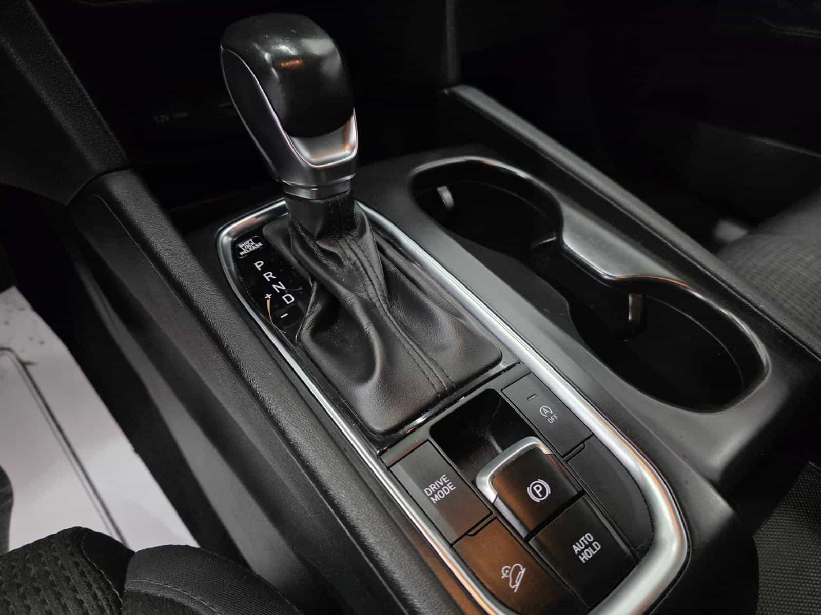 2020 Hyundai Santa Fe Essential - Image 18