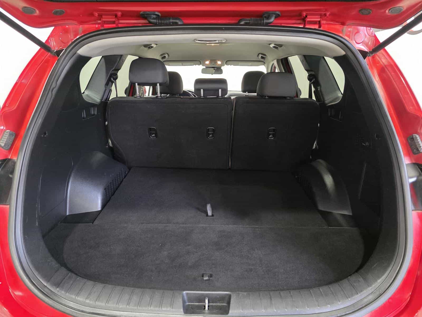 2020 Hyundai Santa Fe Essential - Image 10