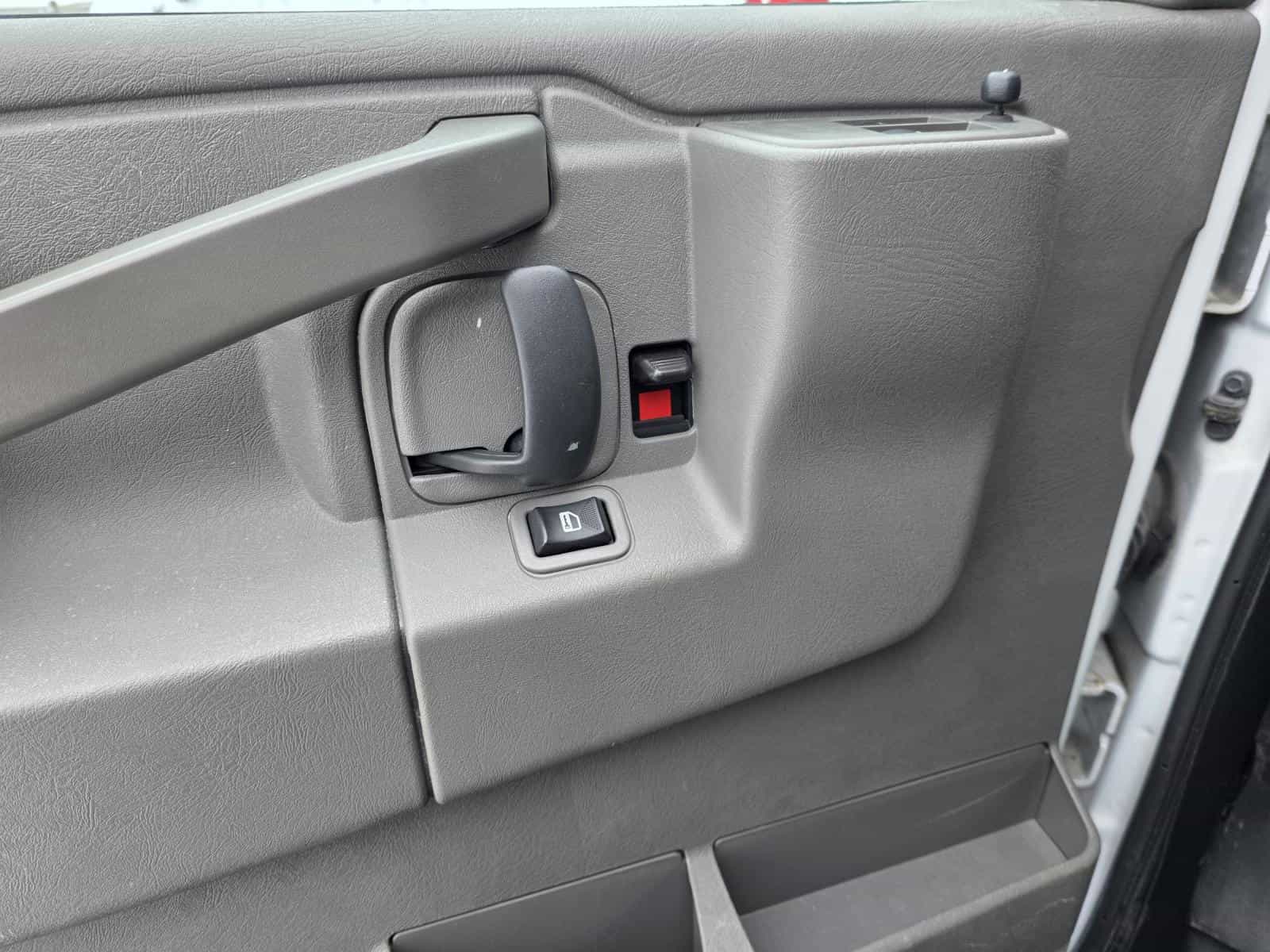 2023 GMC Savana Cargo 2500 - Image 17