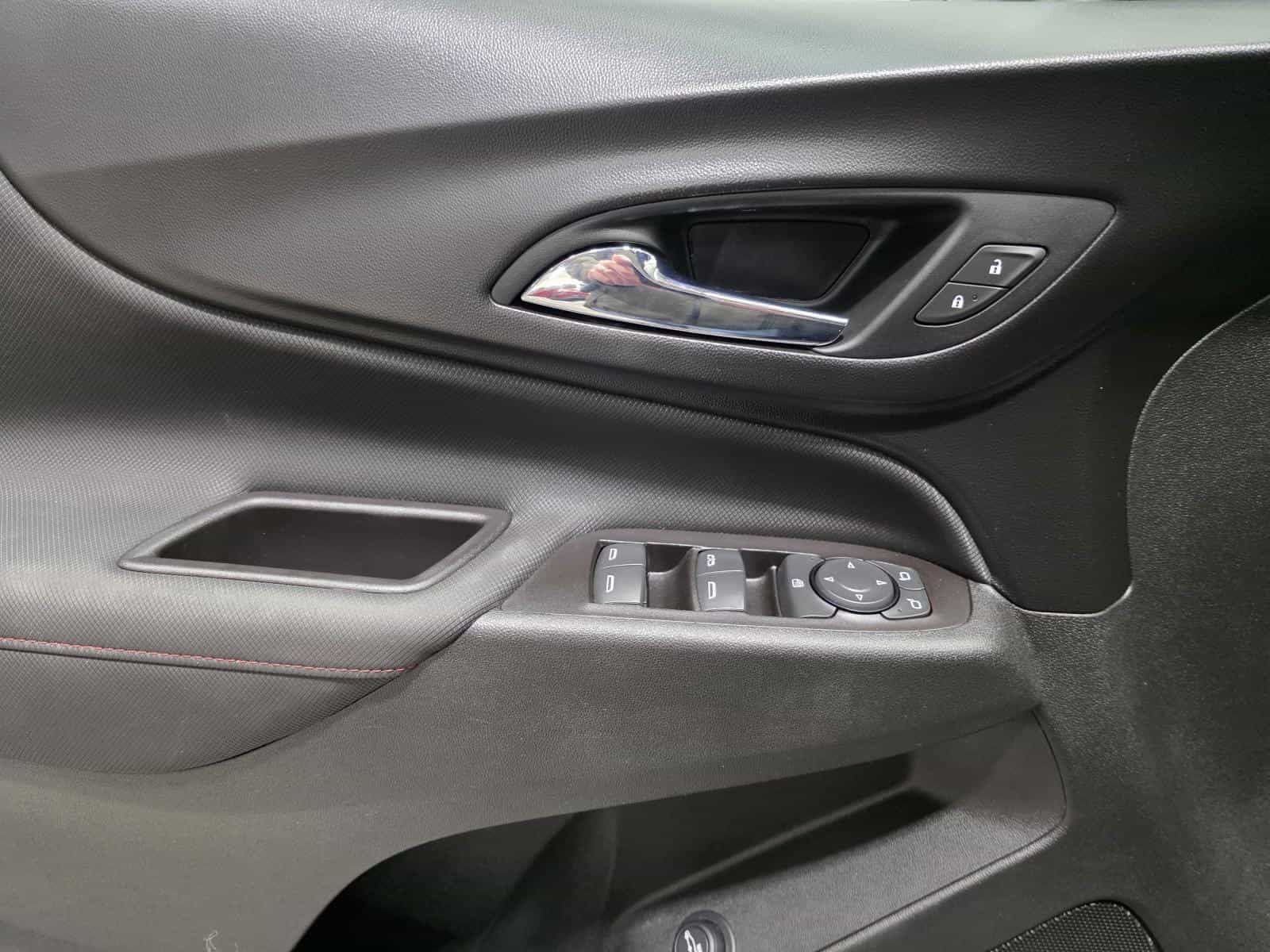 2022 Chevrolet Equinox RS - Image 18