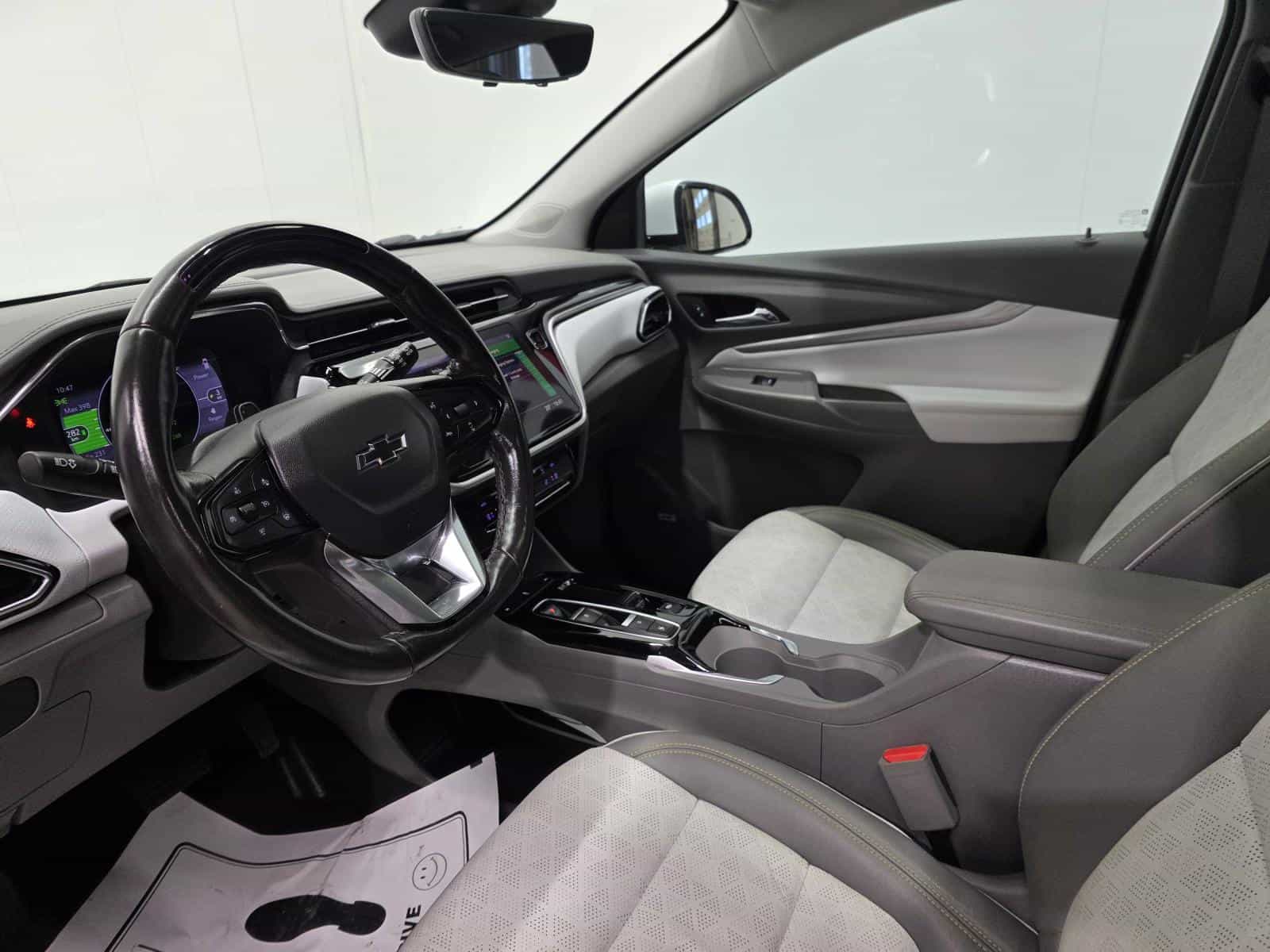 2022 Chevrolet Bolt EUV Premier - Image 14