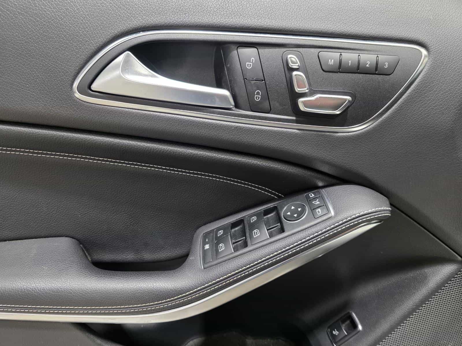 2018 Mercedes-Benz GLA-Class GLA250 - Image 21