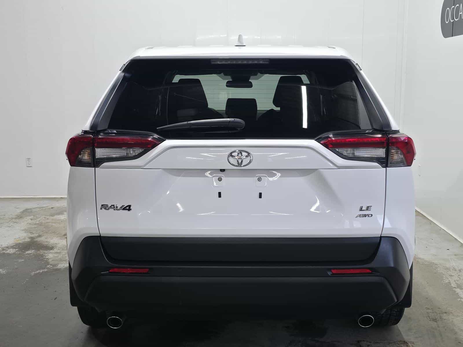 Image 8 Toyota Rav4 LE 2023