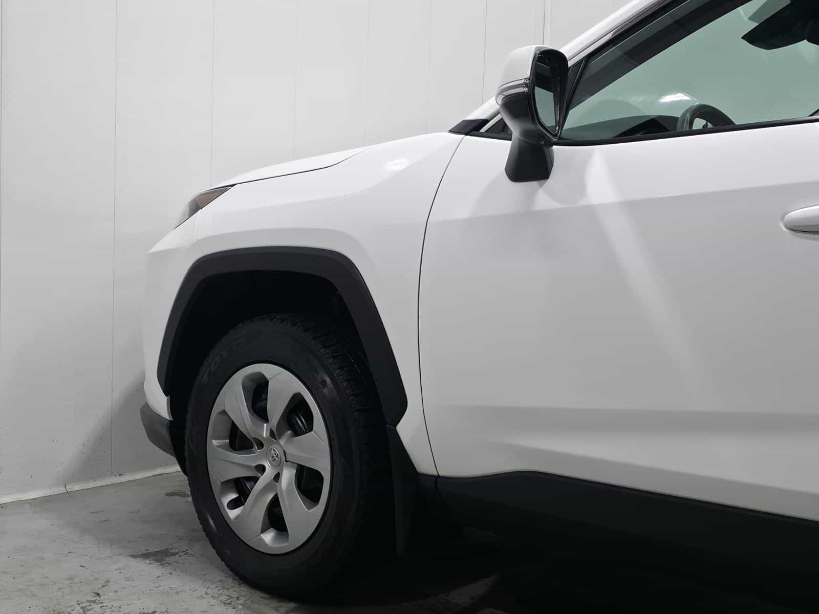 Image 5 Toyota Rav4 LE 2023