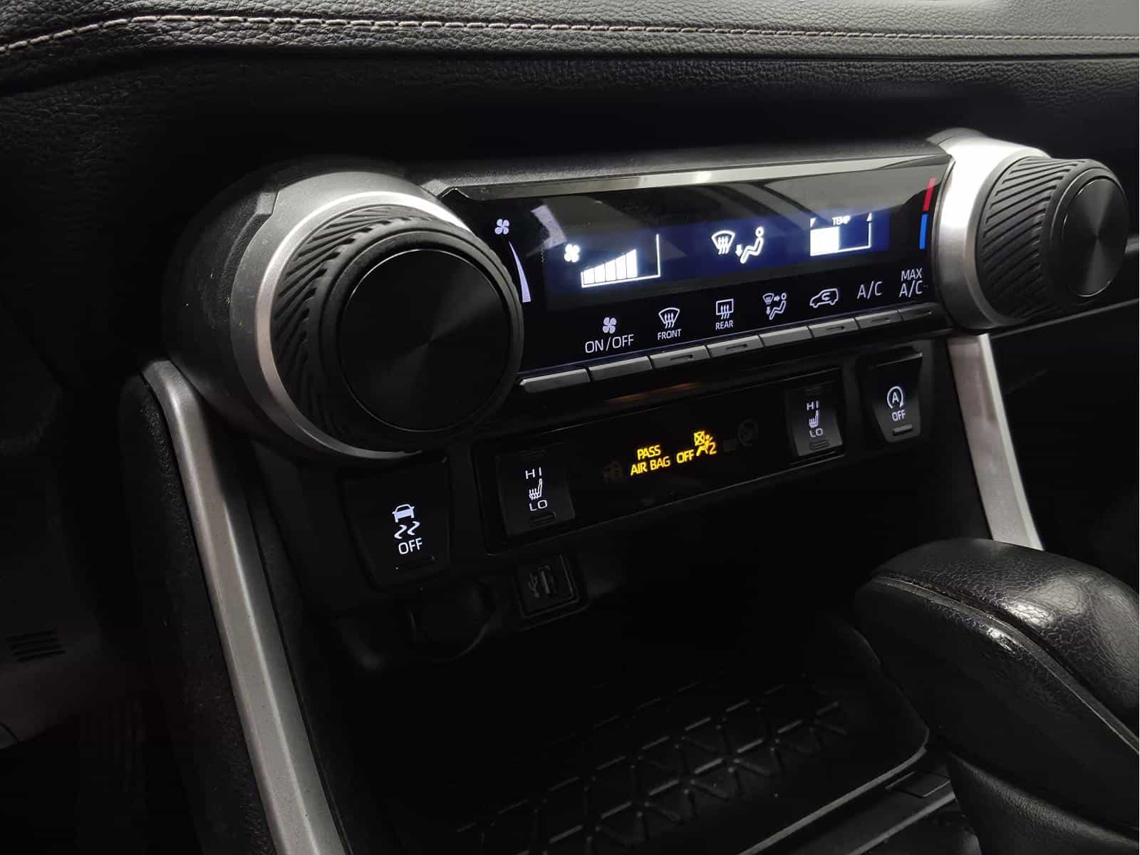 Image 20 Toyota Rav4 LE 2023