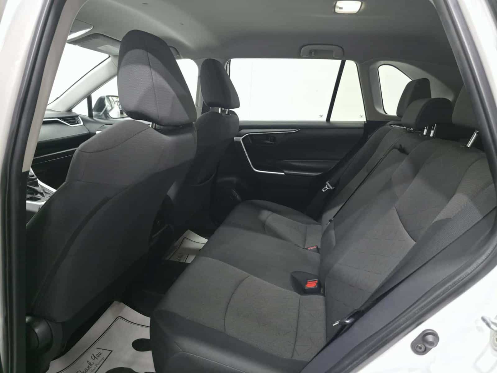 Image 19 Toyota Rav4 LE 2023