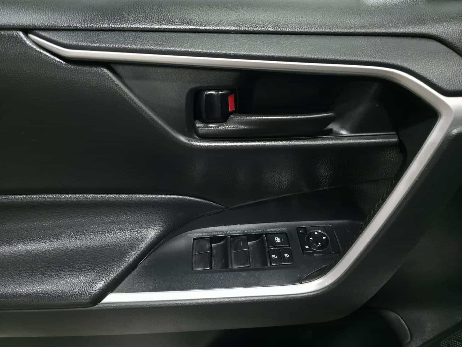 Image 22 Toyota Rav4 LE 2023