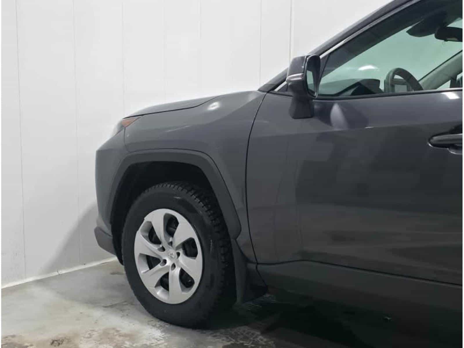 Image 3 Toyota Rav4 LE 2020