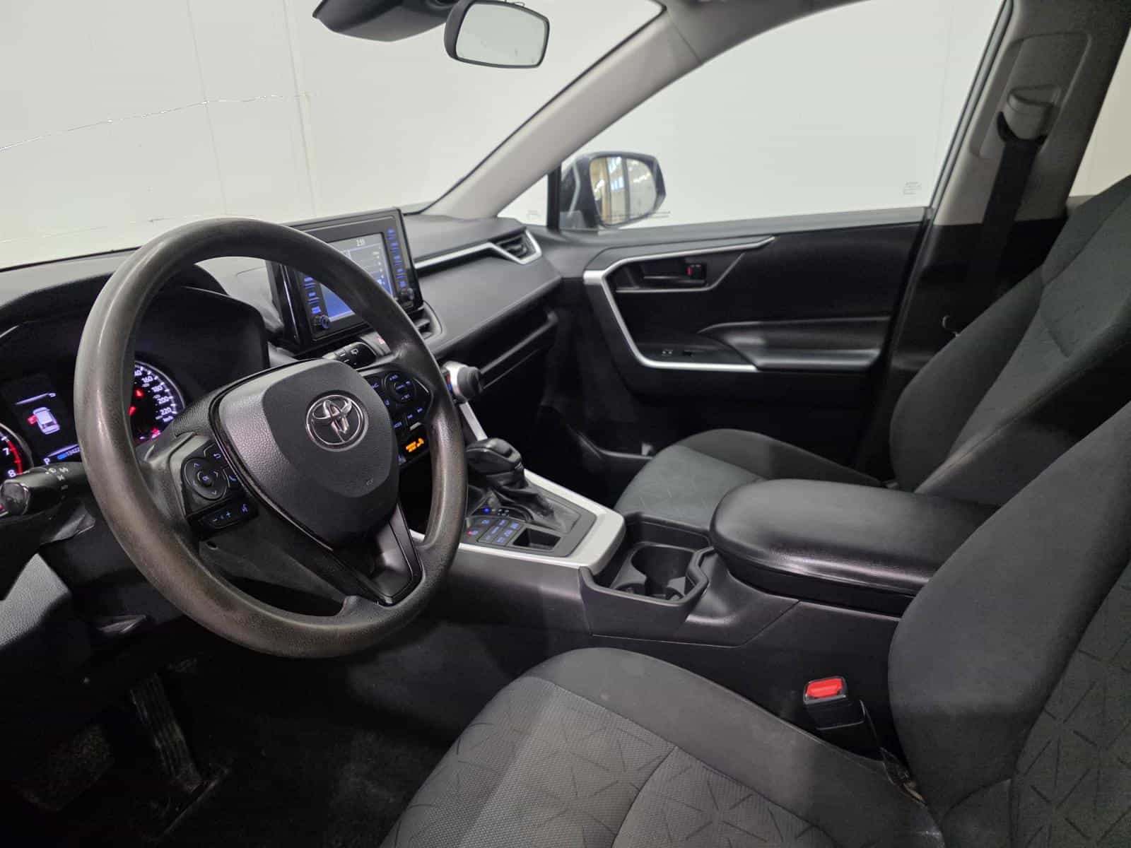 2020 Toyota Rav4 LE - Image 13