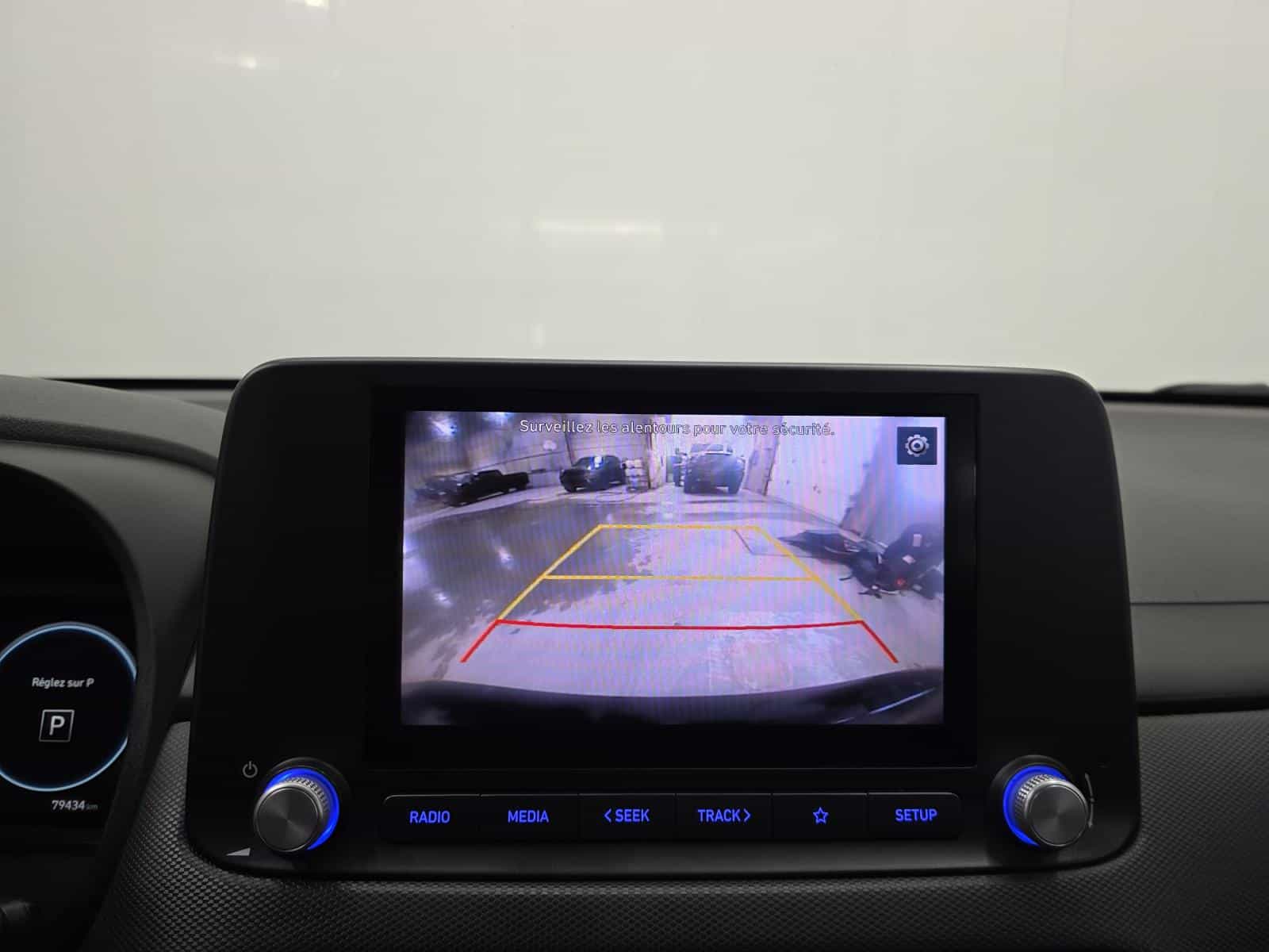 2022 Hyundai Kona EV Preferred - Image 4