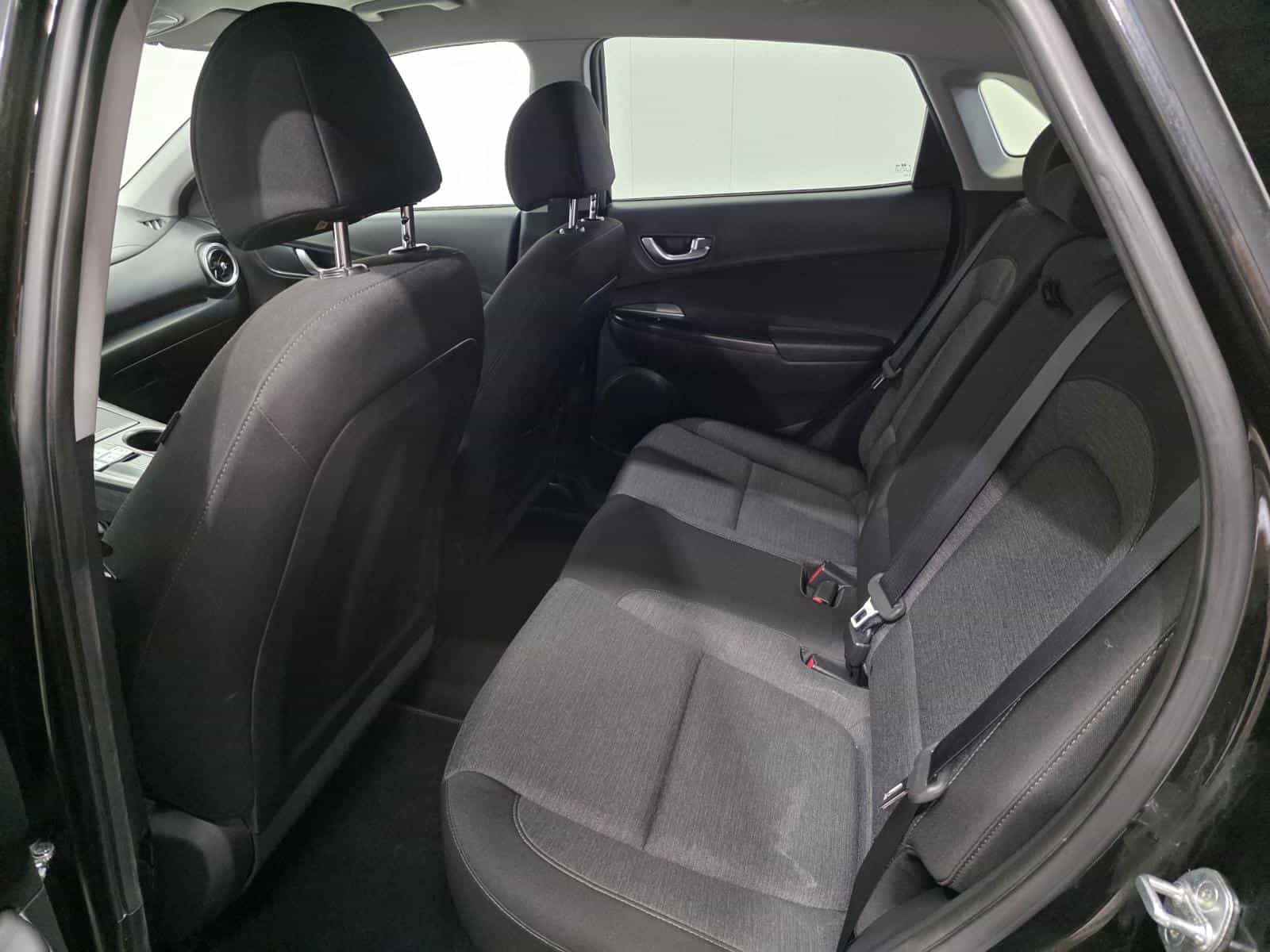 2022 Hyundai Kona EV Preferred - Image 12