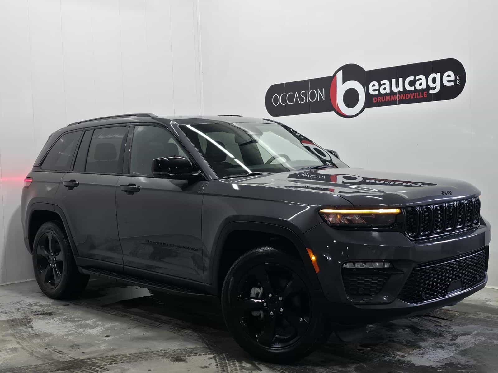 Image 1 Jeep Grand Cherokee Limited 2024