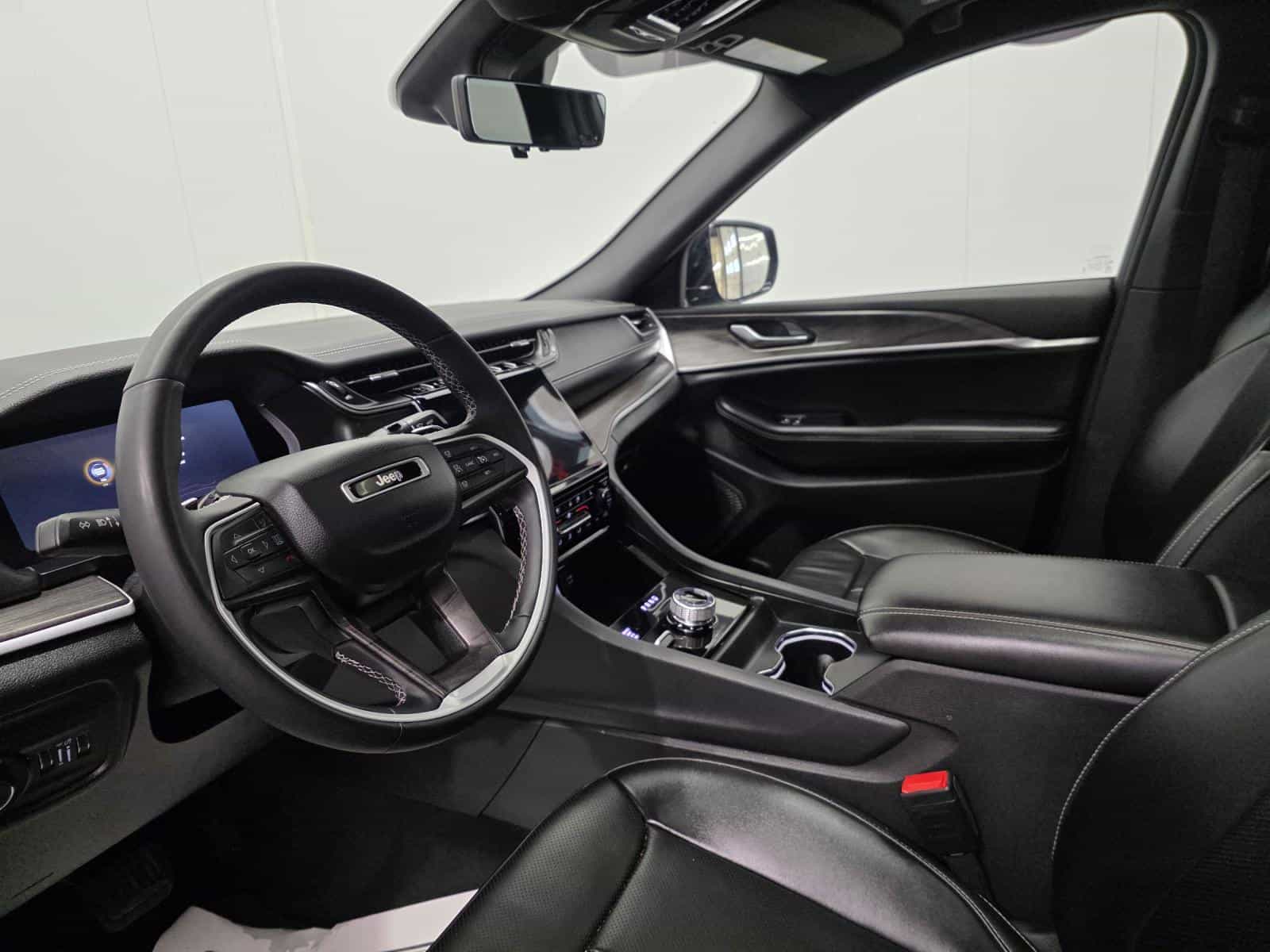 Image 16 Jeep Grand Cherokee Limited 2024