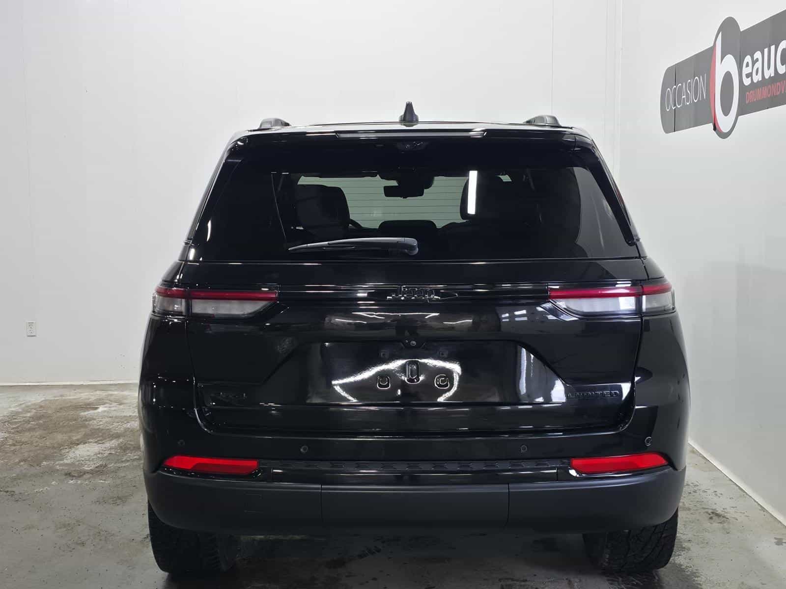 2024 Jeep Grand Cherokee Limited - Image 9