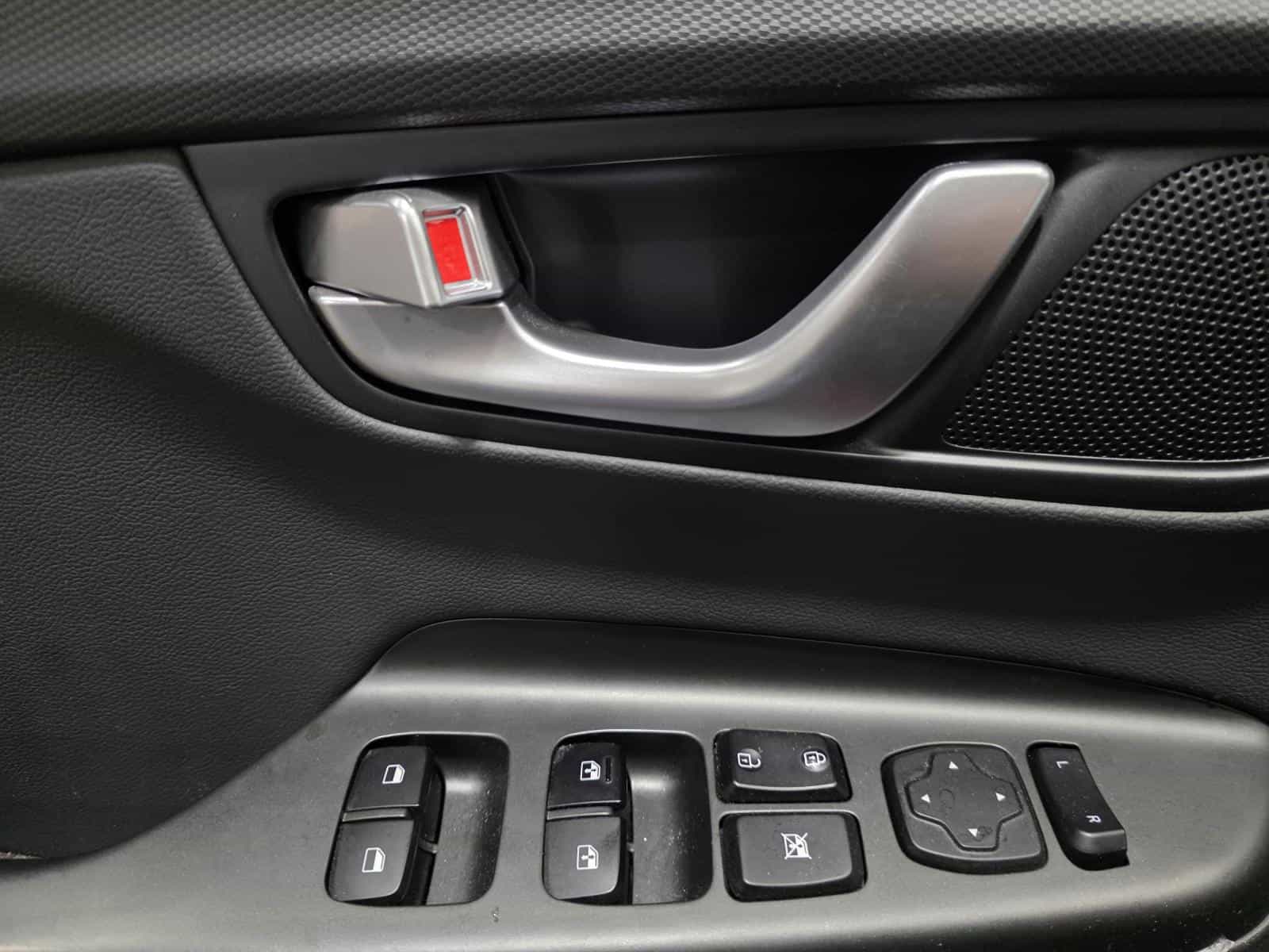 2023 Hyundai Kona EV Ultimate - Image 17