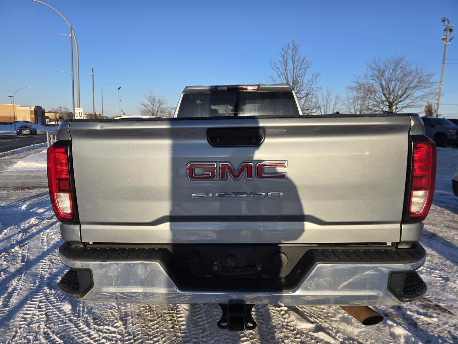 2024 GMC Sierra 2500 Pro - Image 5