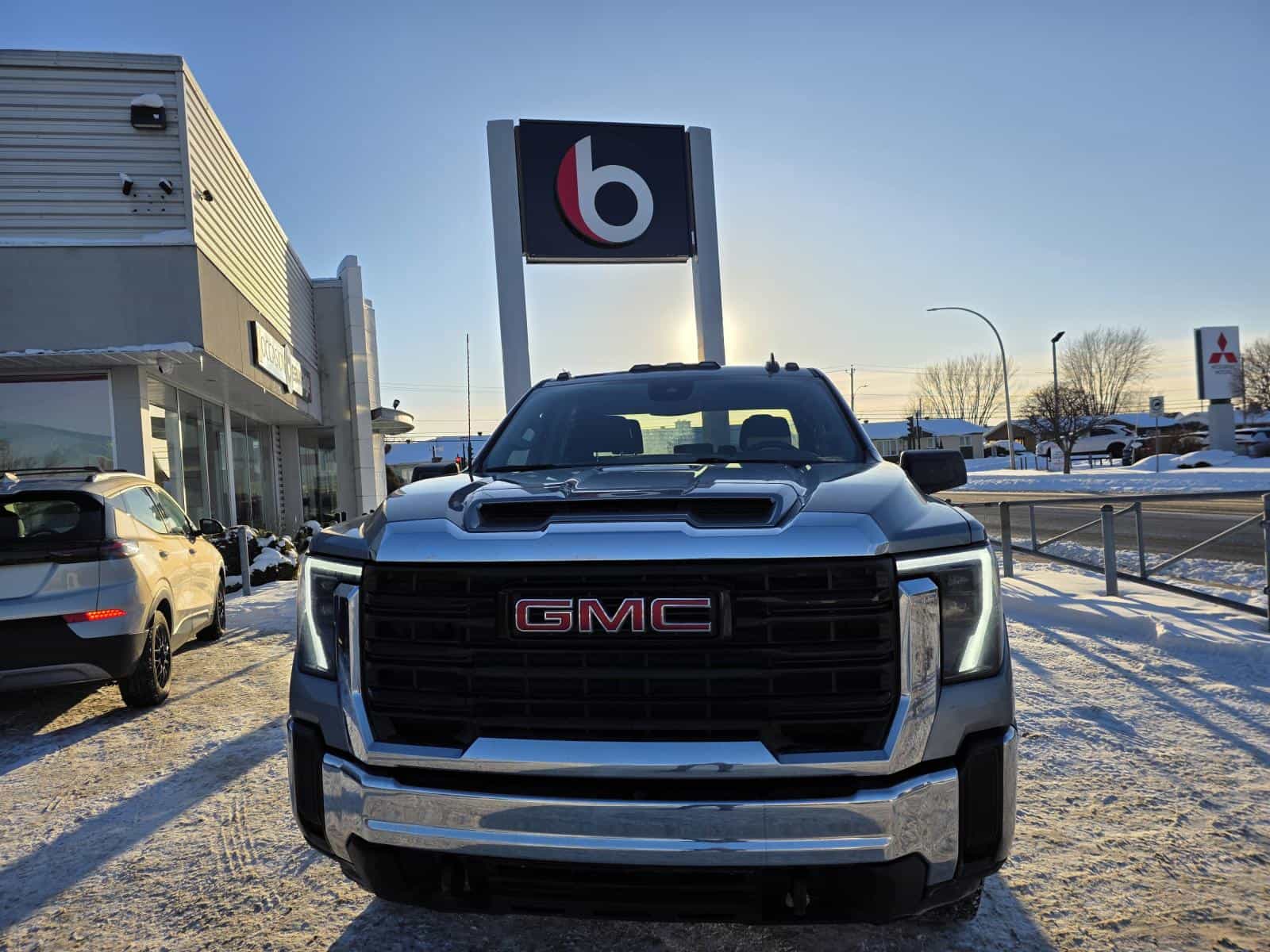 2024 GMC Sierra 2500 Pro - Image 2