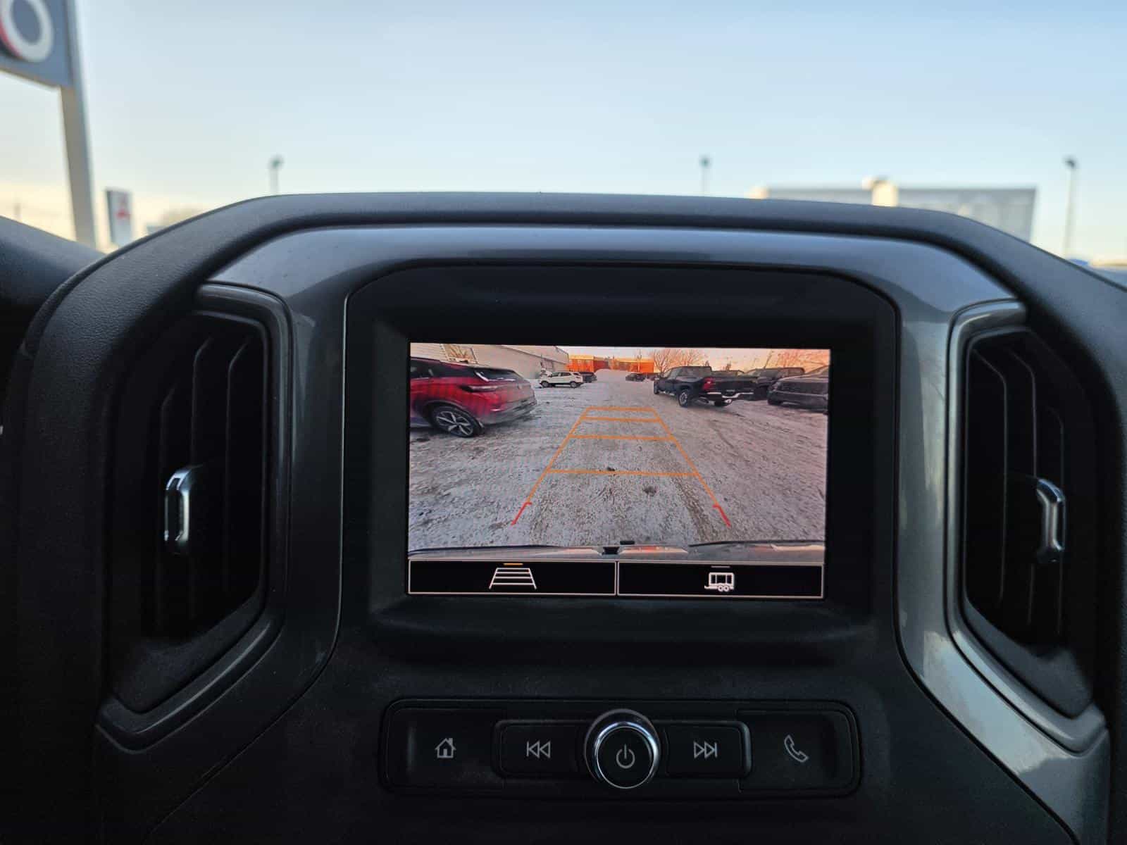 2024 GMC Sierra 2500 Pro - Image 10