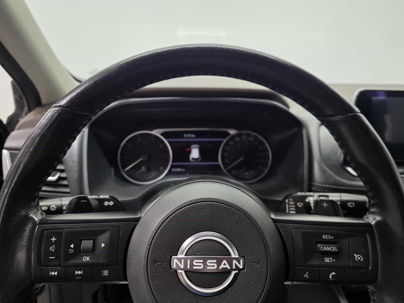 2023 Nissan Rogue S - Image 11