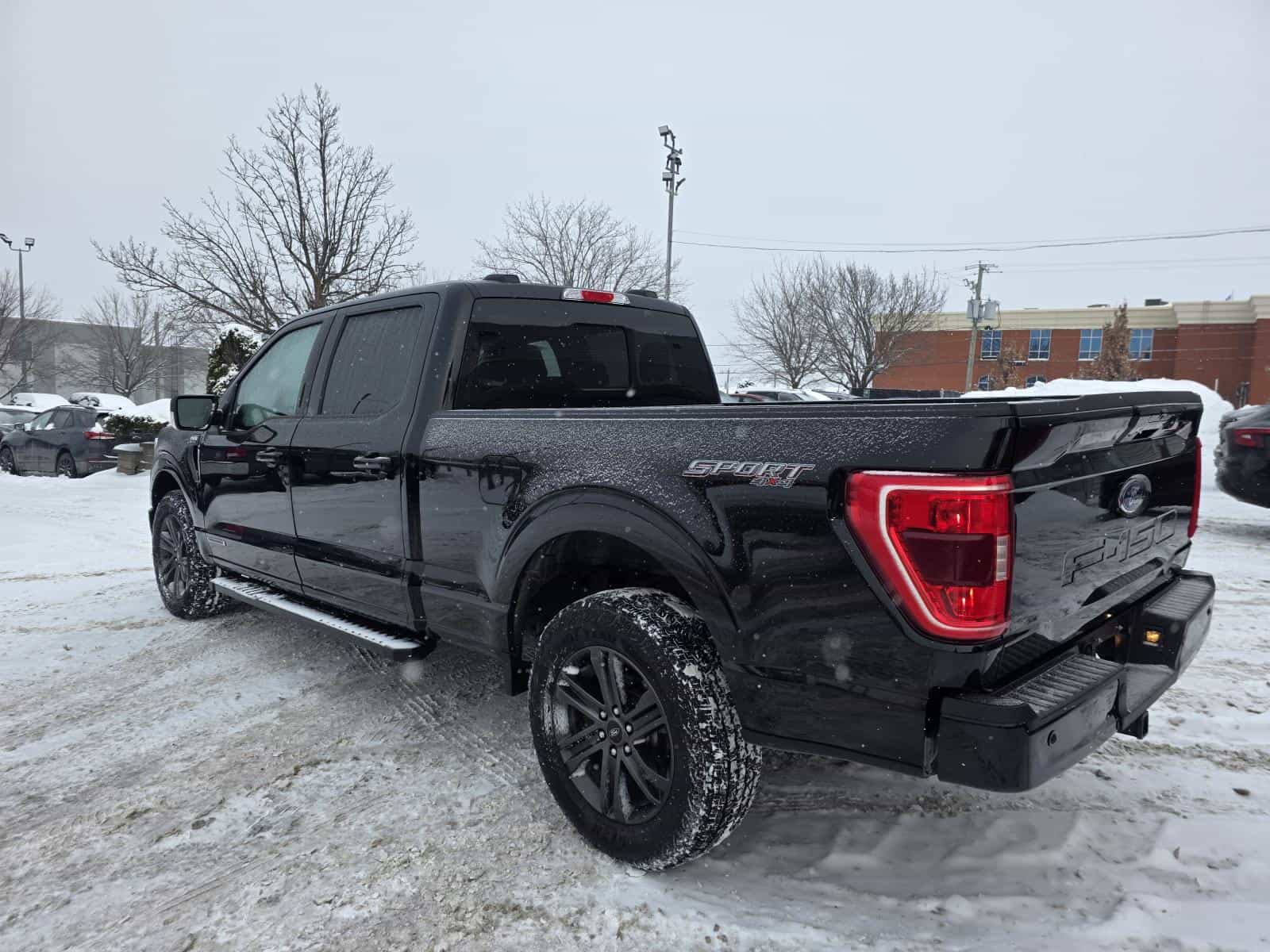 2022 Ford F150 XLT - Image 13