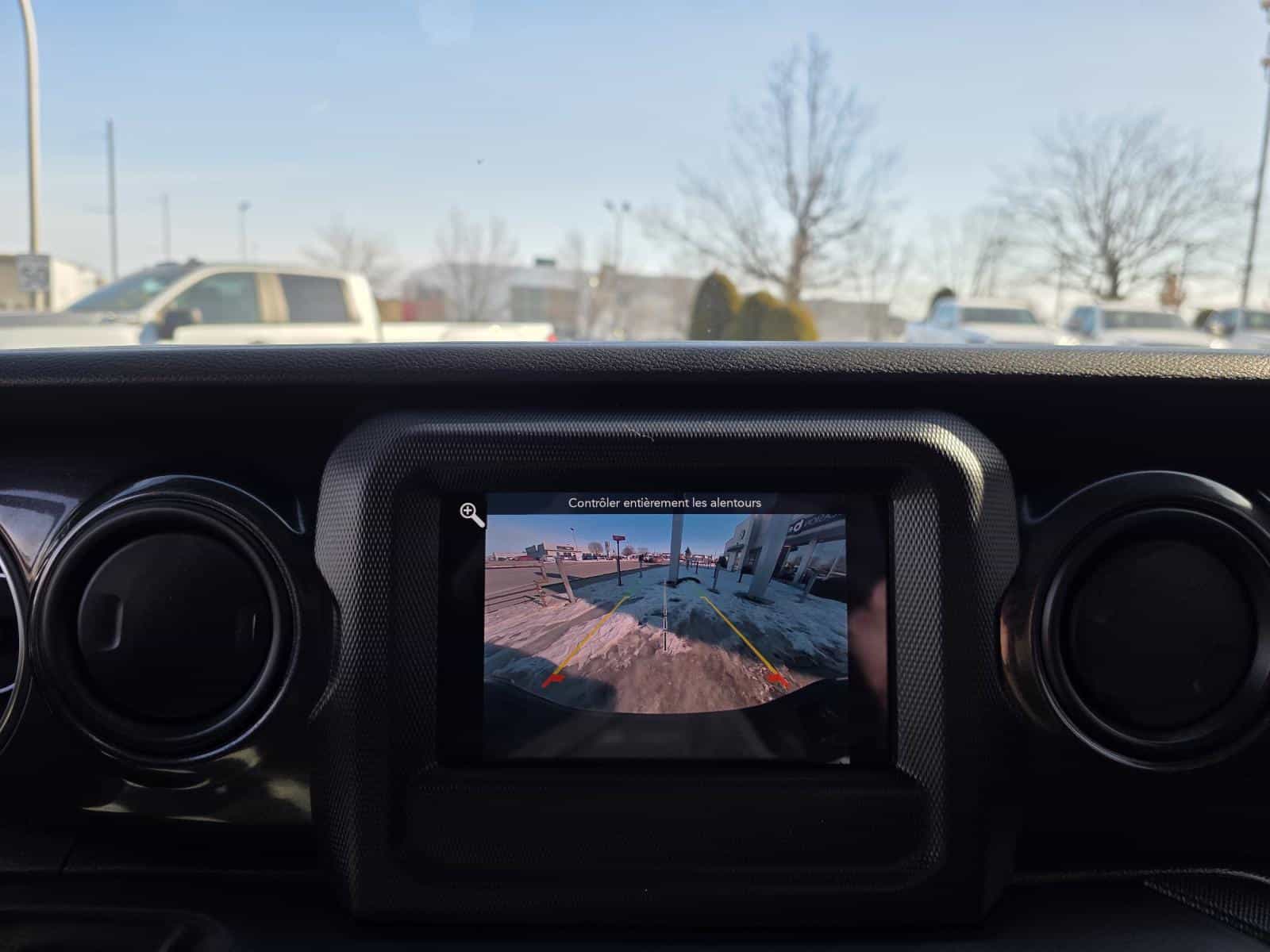 2022 Jeep Gladiator Altitude - Image 9