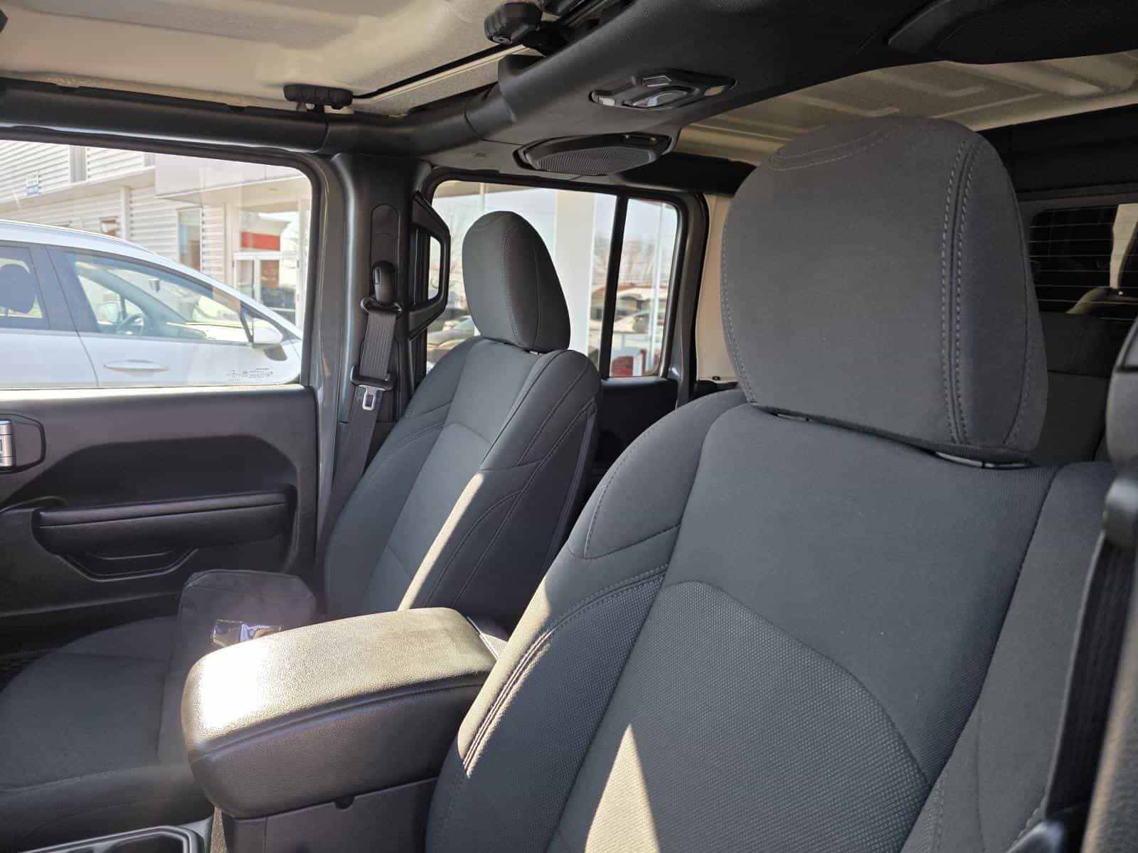 Image 16 Jeep Gladiator Altitude 2022