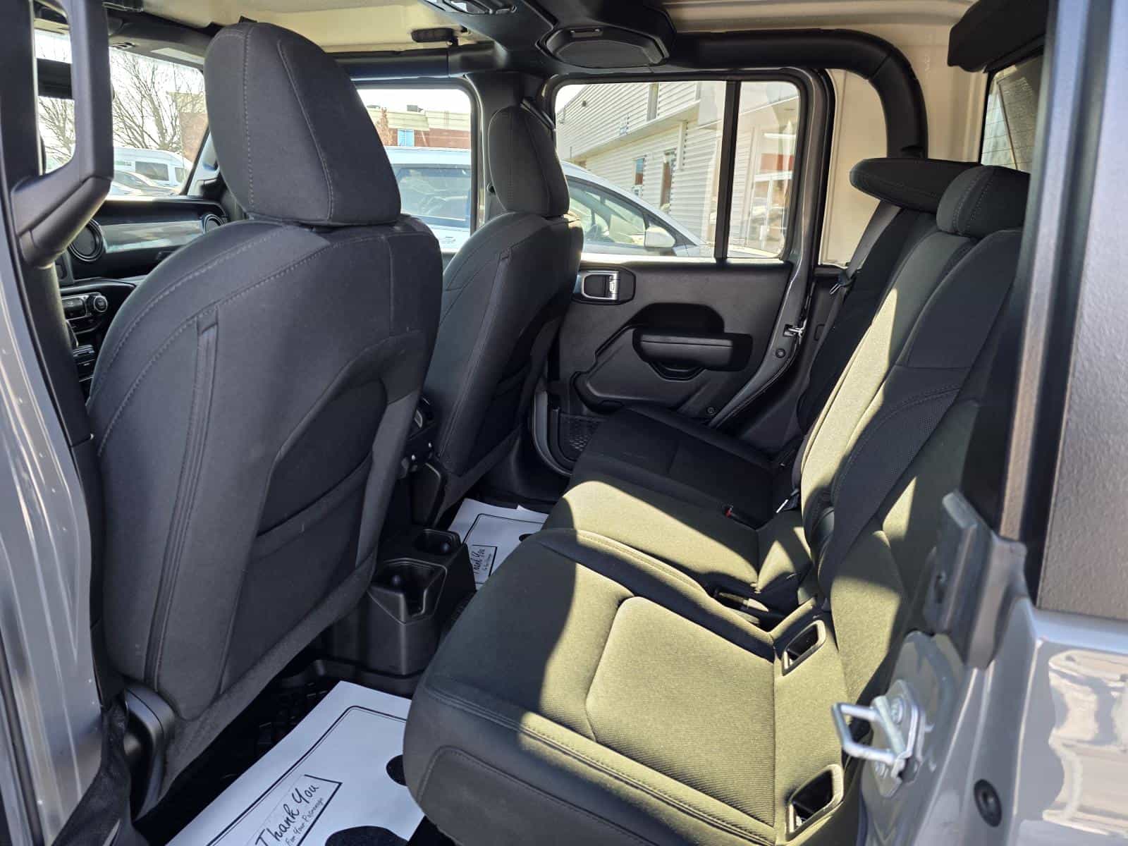 2022 Jeep Gladiator Altitude - Image 18