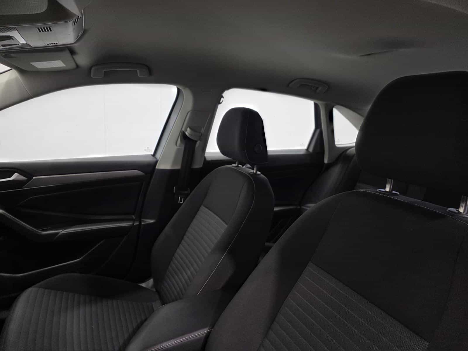 2023 Volkswagen Jetta Trendline - Image 14