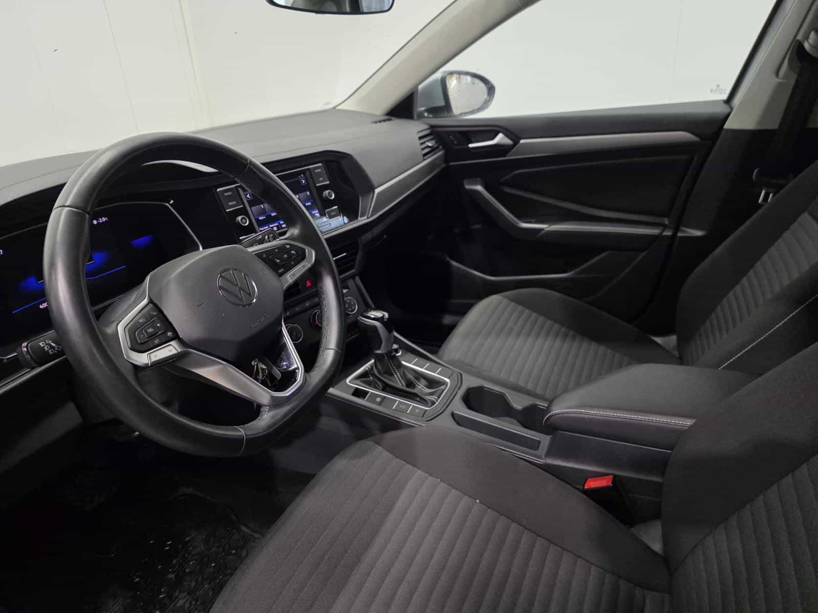 Image 15 Volkswagen Jetta Trendline 2023