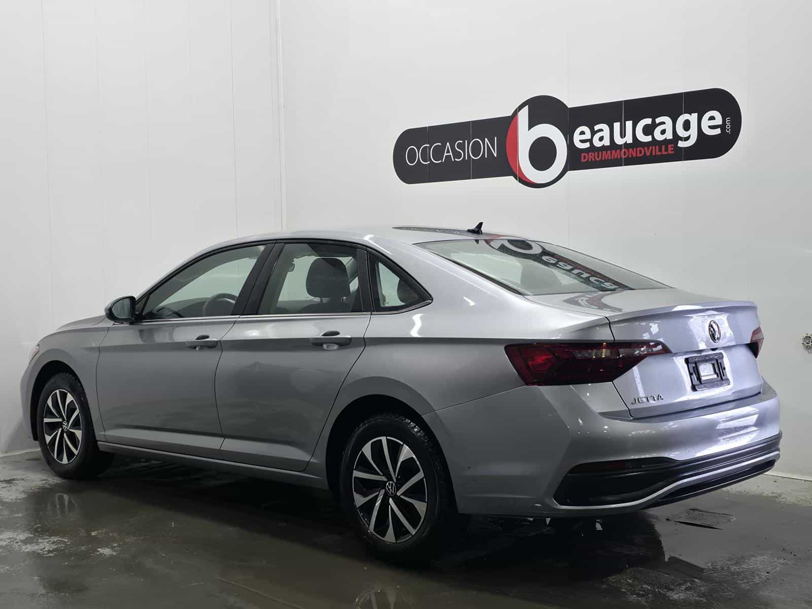 2023 Volkswagen Jetta Trendline - Image 5