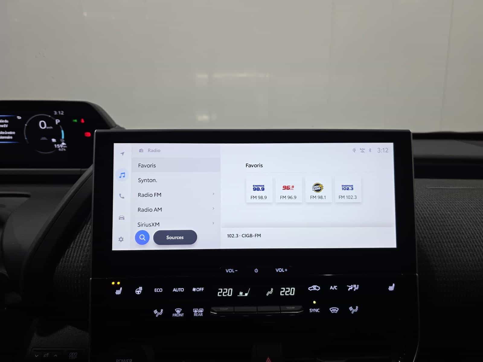 2023 Toyota BZ4X XLE - Image 11