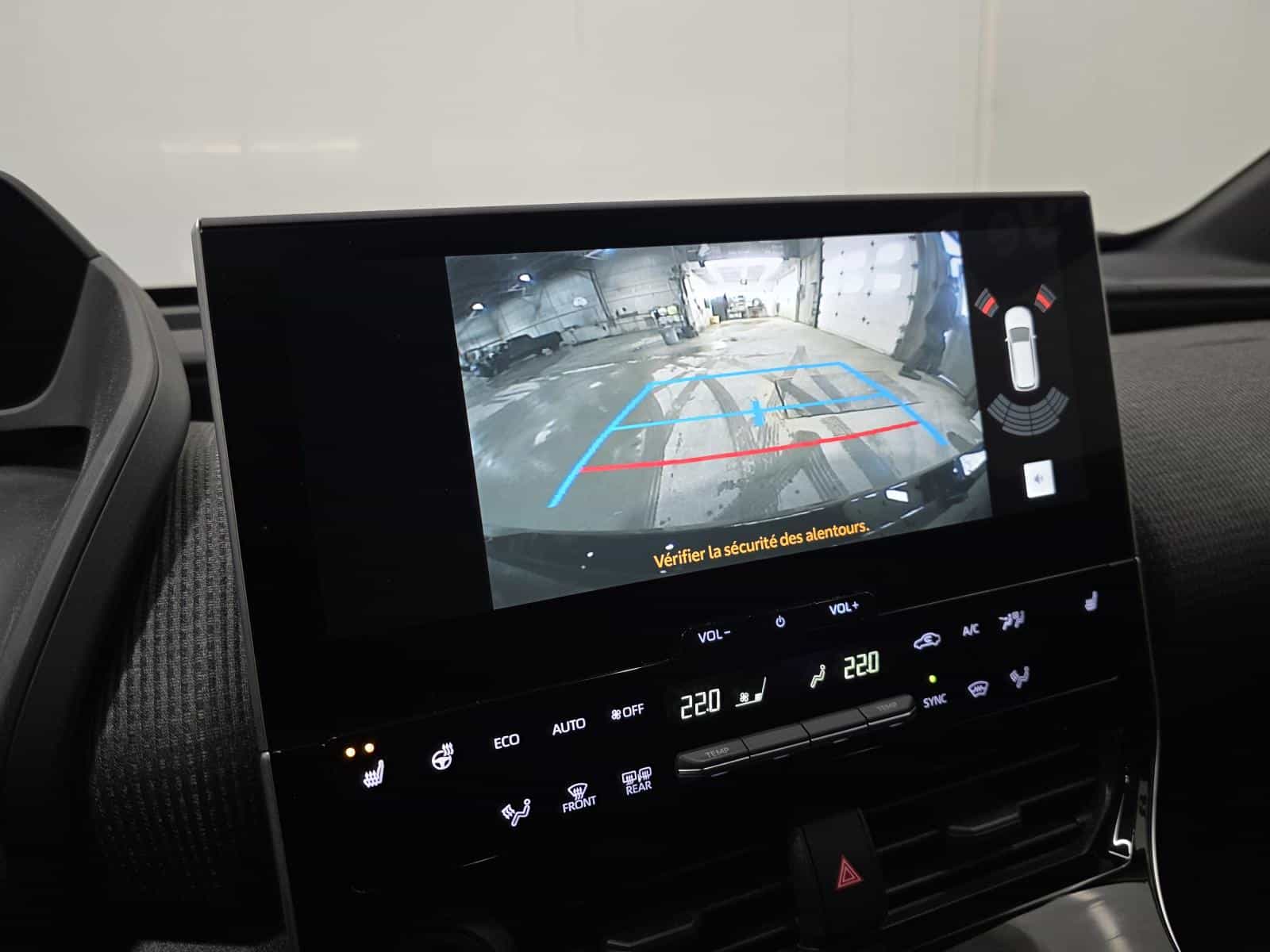 2023 Toyota BZ4X XLE - Image 14