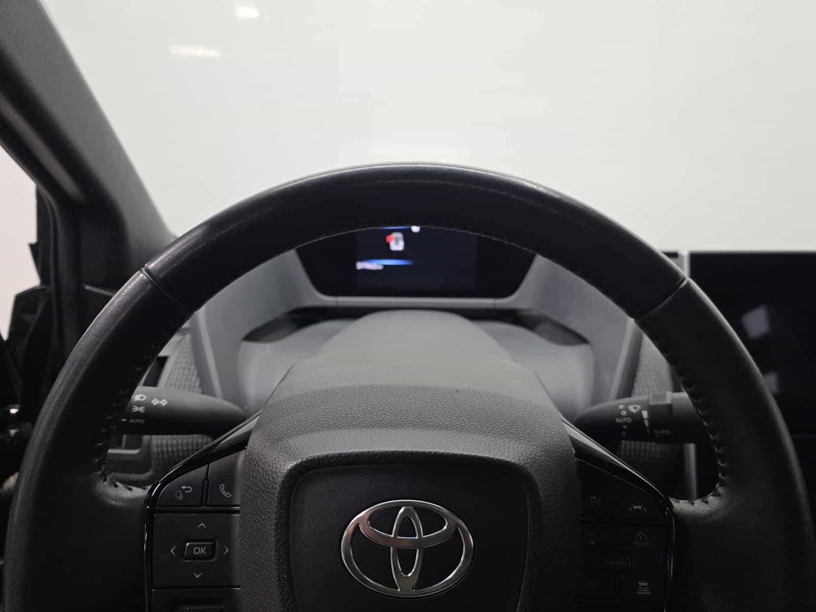 Image 15 Toyota BZ4X XLE 2023