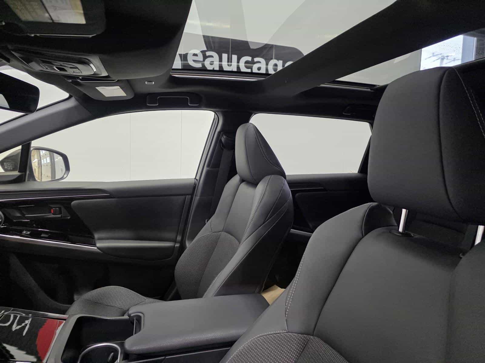 2023 Toyota BZ4X XLE - Image 17