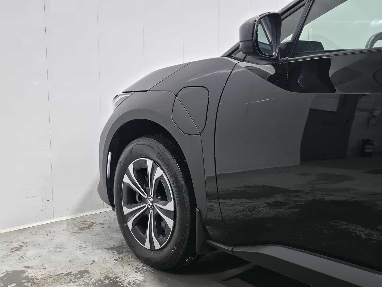 Image 3 Toyota BZ4X XLE 2023