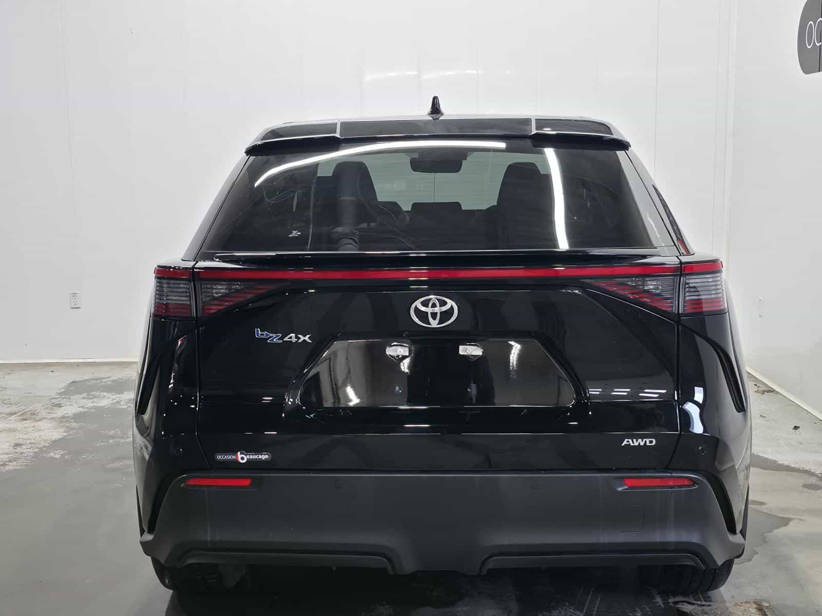 2023 Toyota BZ4X XLE - Image 7