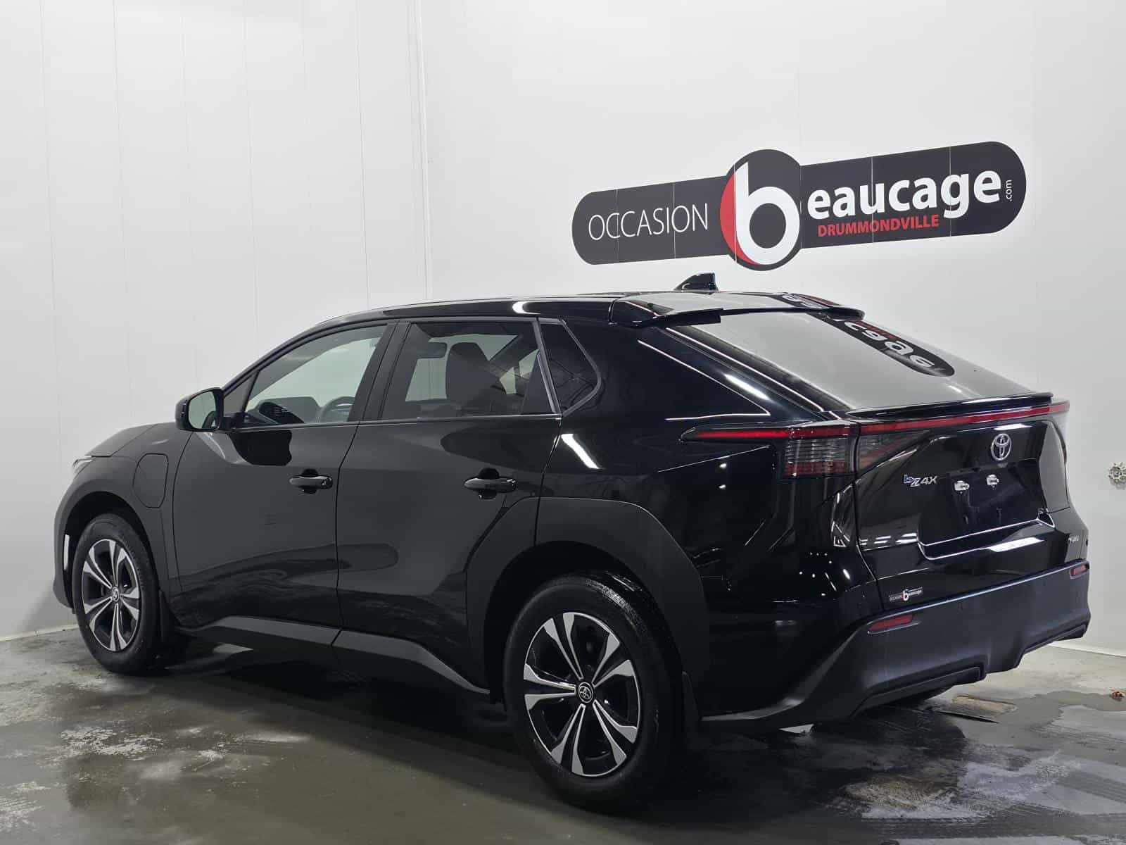 Image 6 Toyota BZ4X XLE 2023